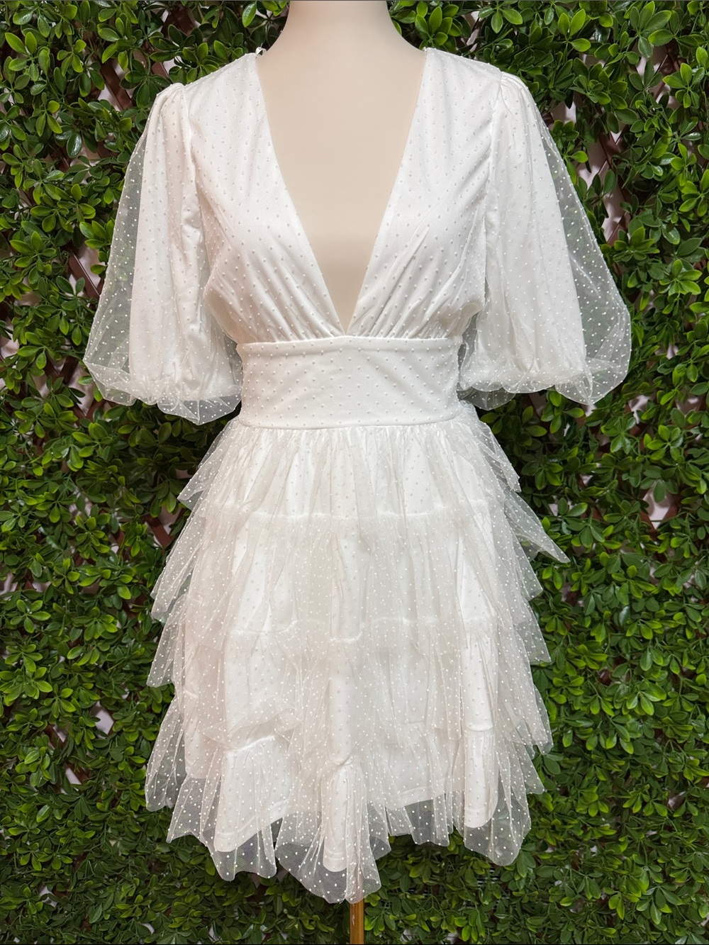 NWOT-Dramatic Poise White Dot Tulle Puff Sleeve Tiered Mini Dress
